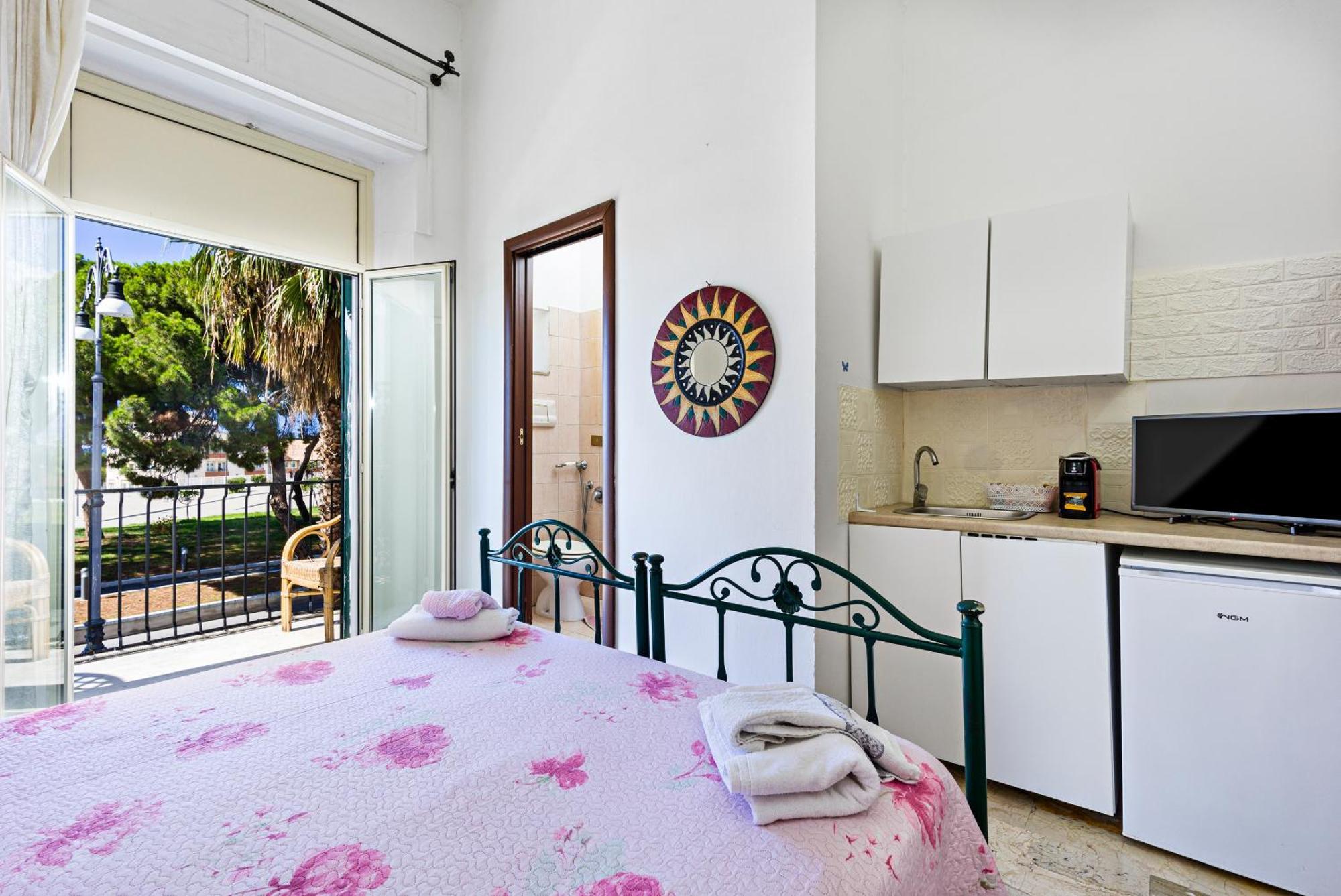 לינה וארוחת בוקר רג'יו די קאלאבריה Il Balcone Sullo Stretto מראה חיצוני תמונה